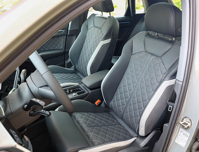 Audi Q3 серый 2026