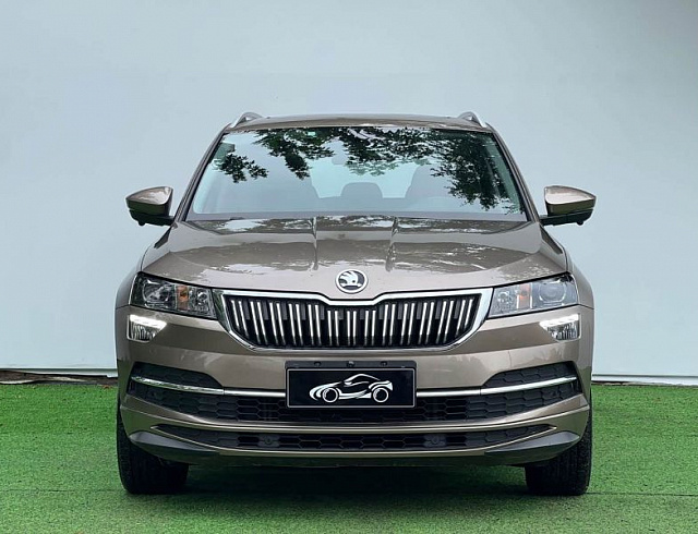 Skoda Karoq 1.4 л 2022 г. шампань/коричневый, пробег 48000 км