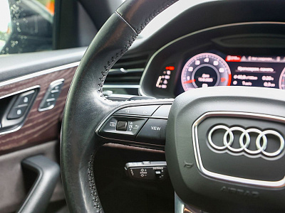 Audi Q8 белый 2018