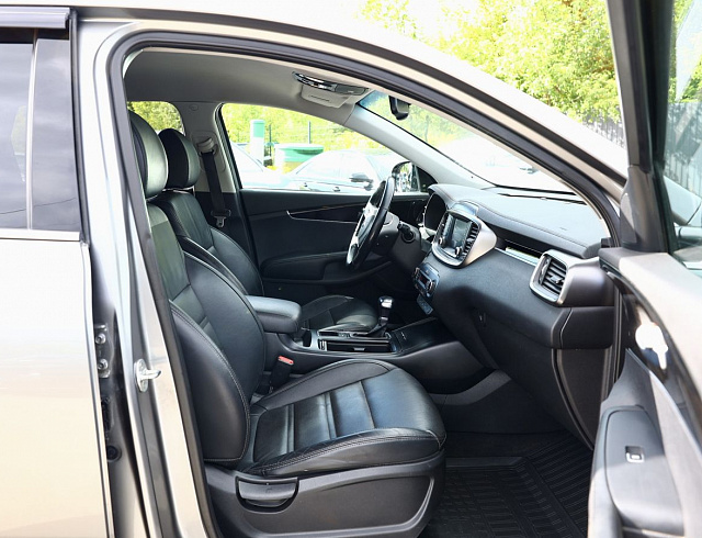 Kia Sorento серый 2020