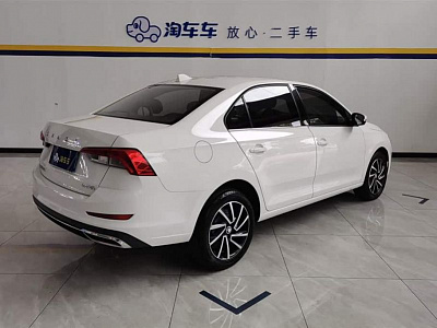 Skoda Rapid 1.5 л 2021 г. Белый, пробег 42400 км