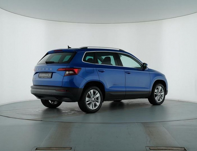 Skoda Karoq 2021 г. Синий, пробег 45886 км