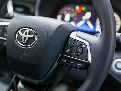 Toyota Highlander черный 2026