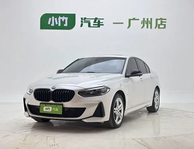 BMW 1 Series 1.5 л 2022 г. Белый, пробег 17000 км