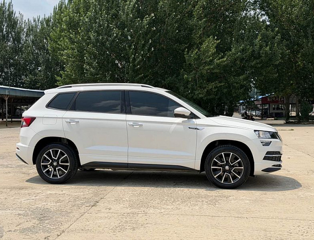 Skoda Karoq 1.4 л 2021 г. Белый, пробег 41000 км