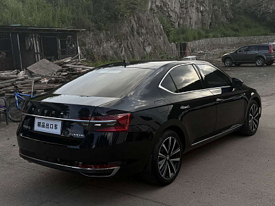 Skoda Superb 1.4 л 2023 г. Чёрный, пробег 43000 км