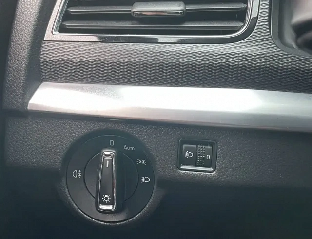 Skoda Kamiq 1.5 л 2022 г. Белый, пробег 11000 км