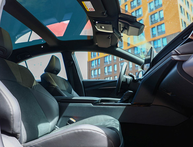 Toyota Camry белый 2026