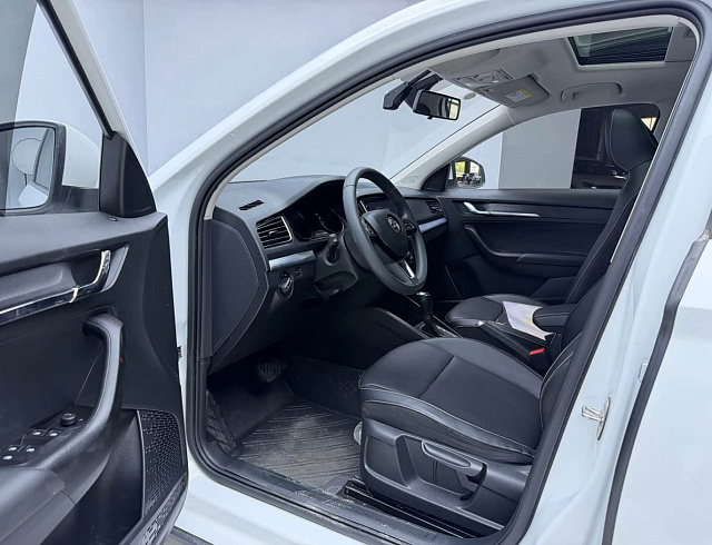 Skoda Kamiq 1.5 л 2023 г. Белый, пробег 26800 км