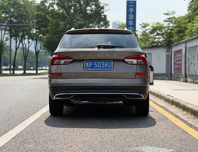 Skoda Kamiq 1.5 л 2022 г. шампань/коричневый, пробег 6000 км