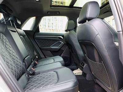 Audi Q3 серый 2026