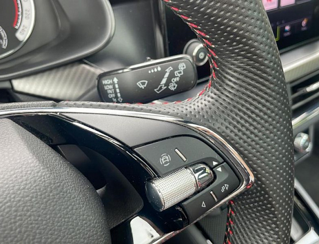 Skoda Kamiq 2022 г. Синий, пробег 40990 км