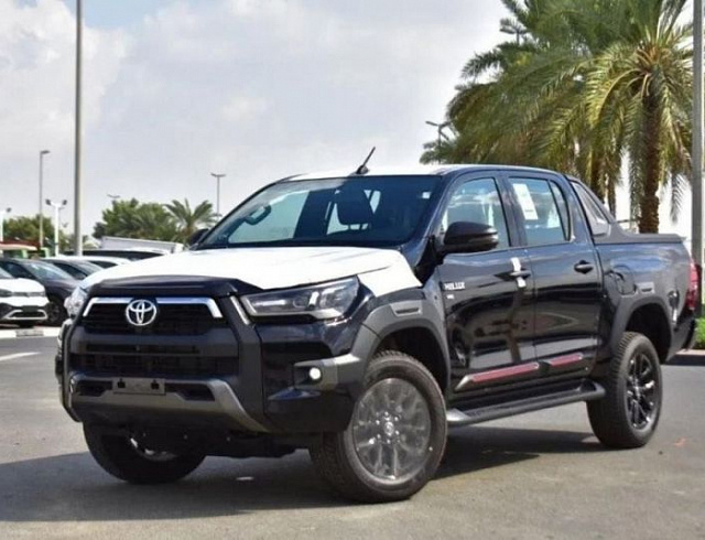 Toyota Hilux 4.0 л 2025 г. Чёрный