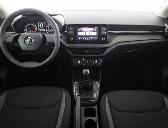 Skoda Fabia 2022 г. Белый, пробег 48819 км
