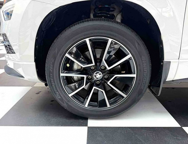 Skoda Karoq 1.4 л 2022 г. Белый, пробег 45000 км