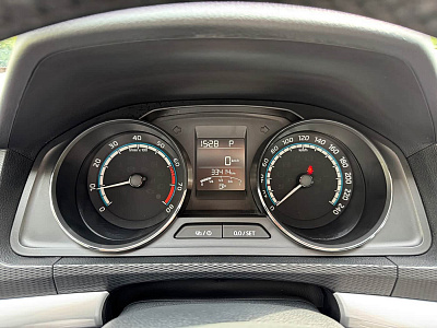 Skoda Kamiq 1.5 л 2022 г. Белый, пробег 33000 км