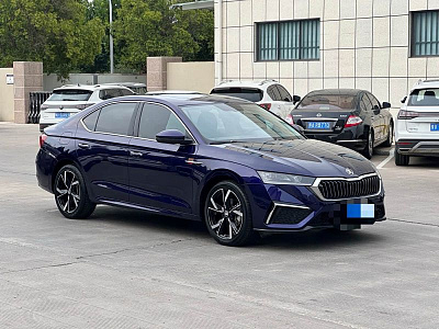 Skoda Octavia 1.4 л 2022 г. Голубой, пробег 43000 км