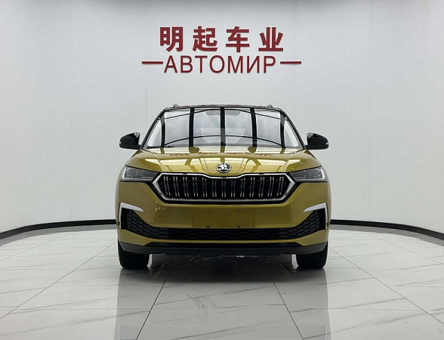 Skoda Kamiq 1.5 л 2022 г. желто-оранжевый, пробег 40000 км