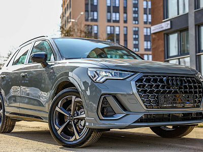 Audi Q3 серый 2025