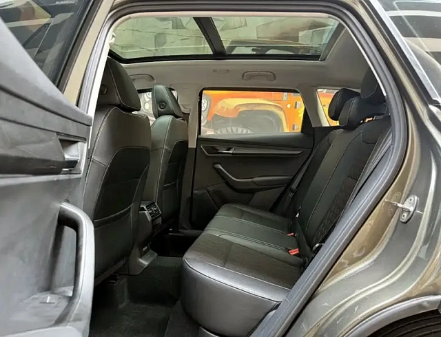 Skoda Karoq 1.4 л 2021 г. шампань/коричневый, пробег 49000 км