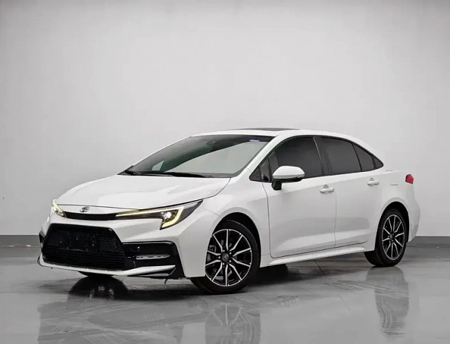 Toyota Levin 1.2 л 2023 г. Белый, пробег 5800 км