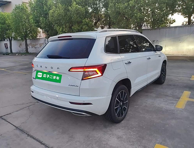 Skoda Karoq 1.4 л 2024 г. Белый, пробег 15000 км