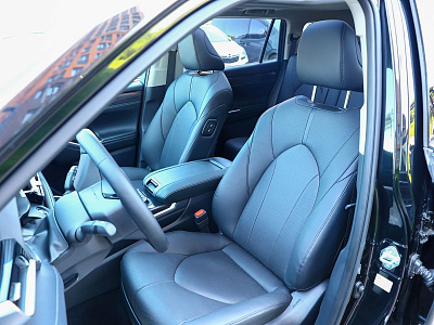 Toyota Highlander черный 2026