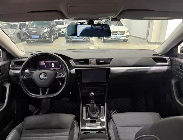 Skoda Superb 1.4 л 2021 г. Чёрный, пробег 46000 км