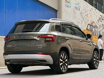 Skoda Karoq 1.4 л 2021 г. шампань/коричневый, пробег 49000 км