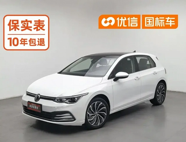 Volkswagen Golf 1.2 л 2021 г. Белый, пробег 27400 км