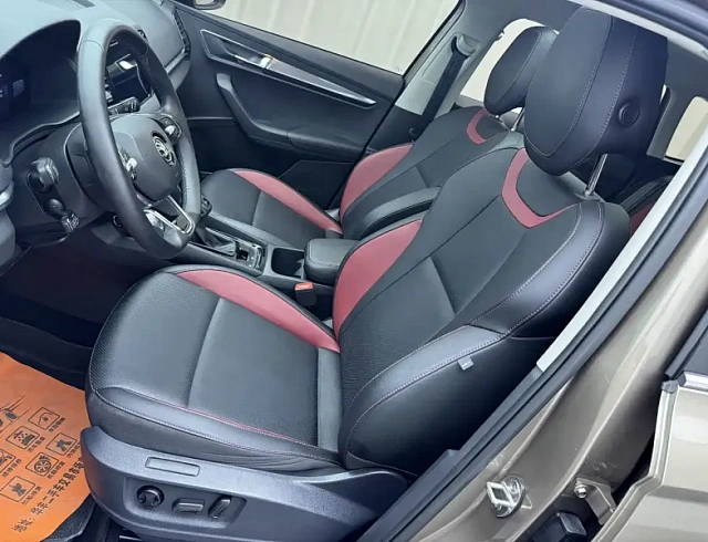 Skoda Karoq 1.4 л 2022 г. шампань/коричневый, пробег 40000 км
