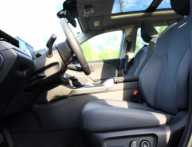 Toyota RAV4 черный 2026