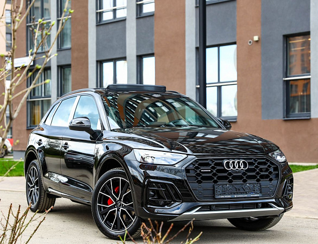 Audi Q5 черный 2025