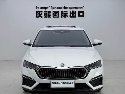 Skoda Octavia 1.4 л 2022 г. Белый, пробег 14000 км