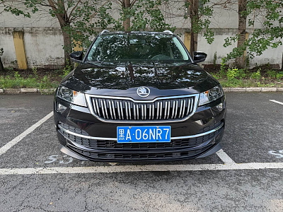 Skoda Karoq 1.4 л 2023 г. Чёрный, пробег 32000 км
