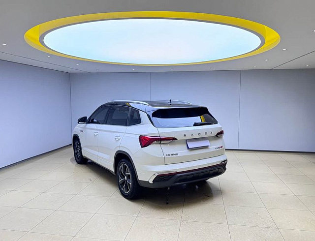 Skoda Kamiq 1.5 л 2023 г. Белый, пробег 9000 км