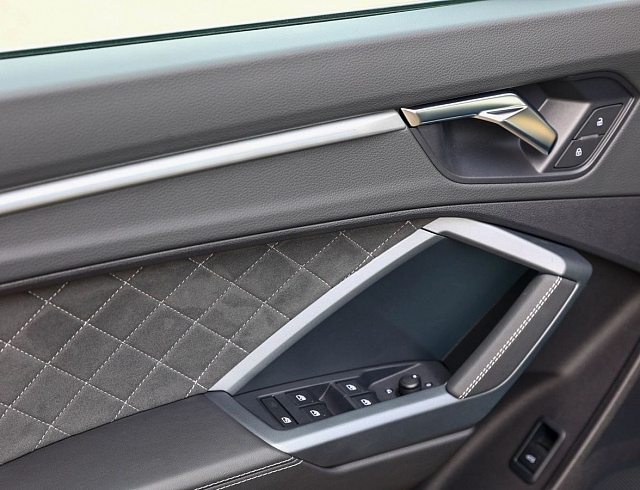 Audi Q3 серый 2026