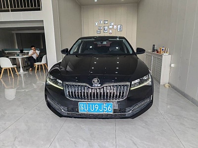 Skoda Superb 1.4 л 2023 г. Чёрный, пробег 45000 км
