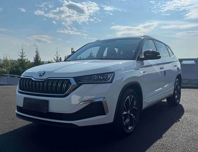 Skoda Kamiq 1.5 л 2023 г. Белый, пробег 9600 км