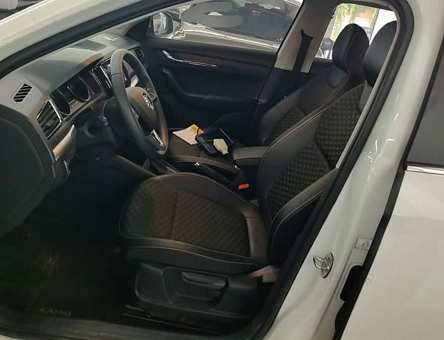 Skoda Kamiq 1.5 л 2021 г. Белый, пробег 44700 км