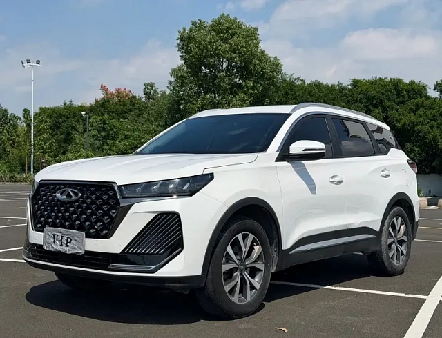 CHERY Tiggo 7 1.5 л 2024 г. Белый, пробег 11000 км