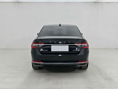 Skoda Superb 1.4 л 2024 г. Чёрный, пробег 19100 км
