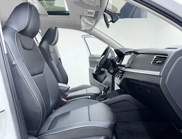 Skoda Kamiq 1.5 л 2024 г. Белый, пробег 13899 км