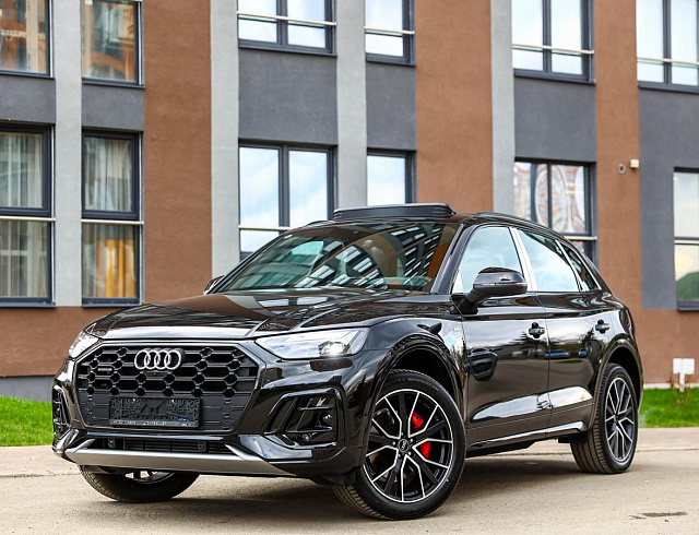 Audi Q5 черный 2026