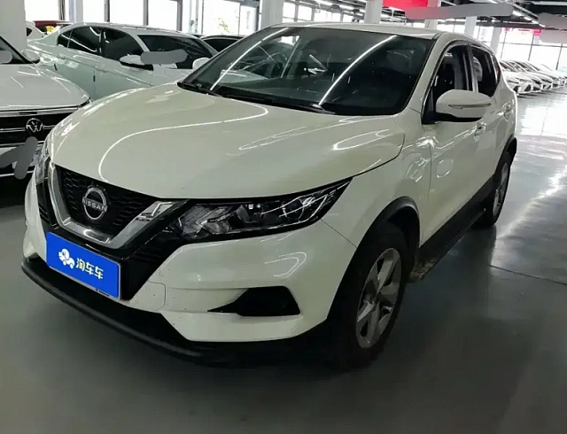 Nissan Qashqai 2.0 л 2024 г. Белый, пробег 16900 км