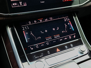 Audi Q8 белый 2018
