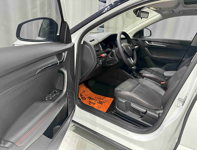 Skoda Kamiq 1.5 л 2023 г. Белый, пробег 44300 км