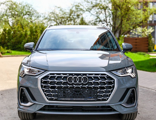 Audi Q3 серый 2026