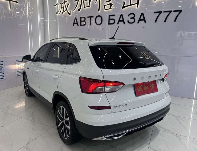Skoda Kamiq 1.5 л 2023 г. Белый, пробег 22000 км